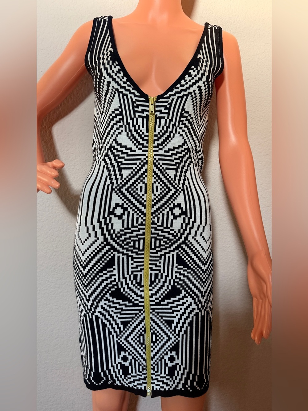 Nicole Miller M Bodycon Dress Gold Zip Geometric